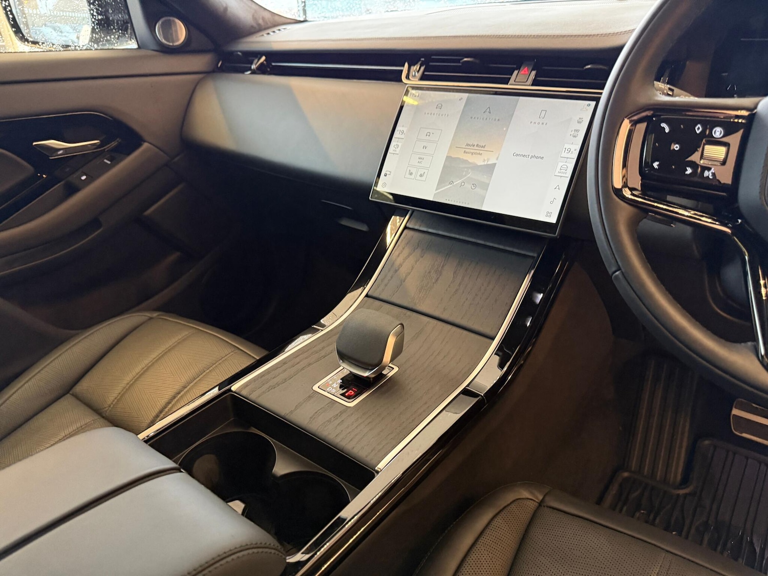 Used Land Rover Range Rover Evoque 2025 for sale - 77279705: Photo 19