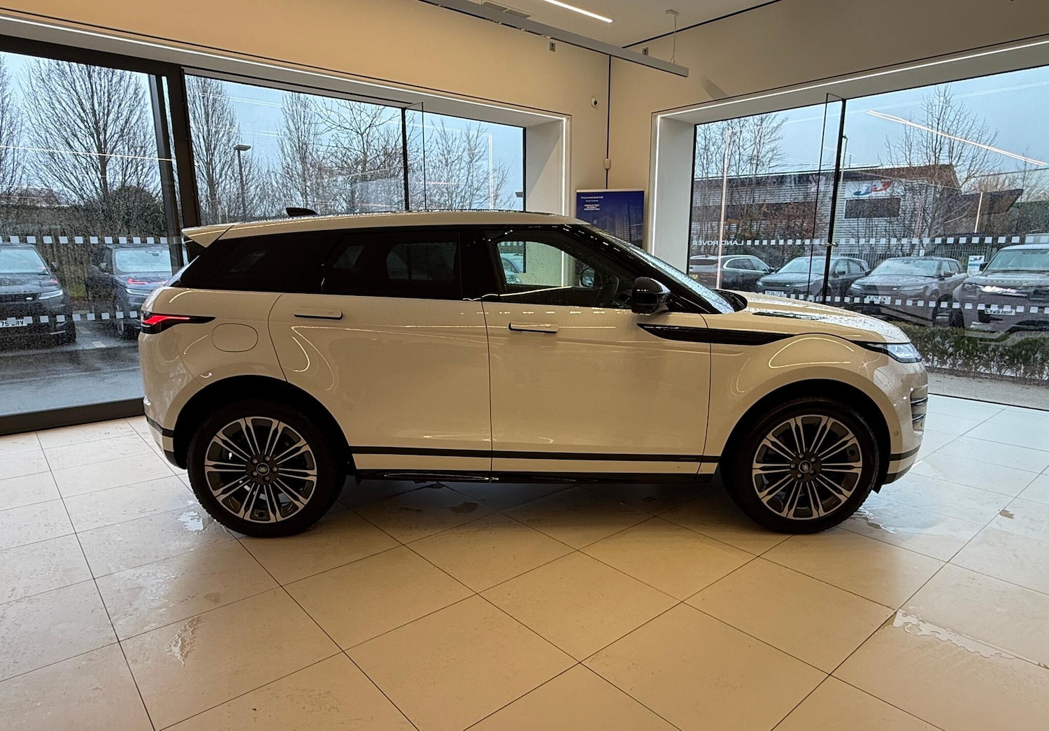 Used Land Rover Range Rover Evoque 2025 for sale - 77279705: Photo 27