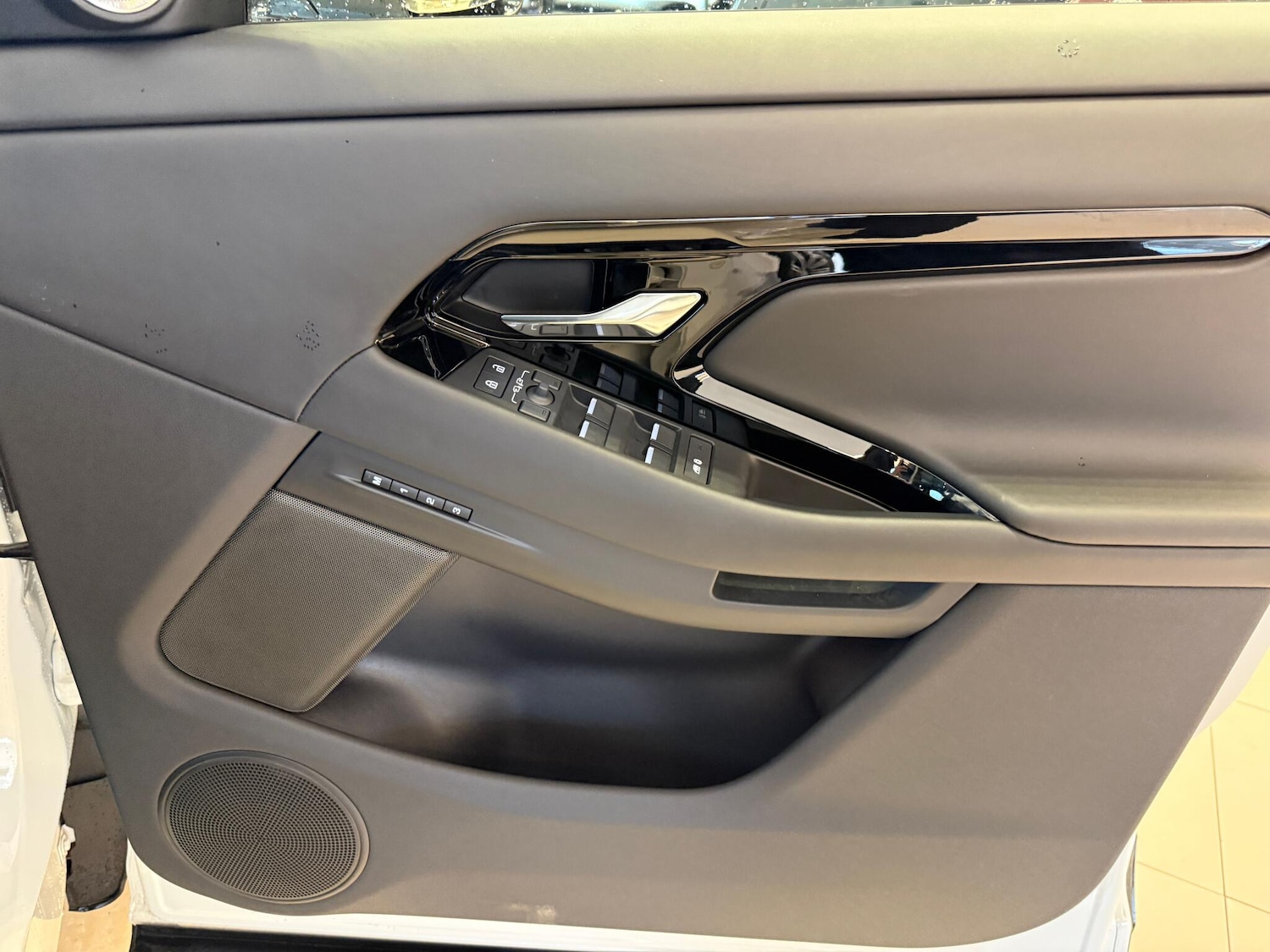 Used Land Rover Range Rover Evoque 2025 for sale - 77279705: Photo 48