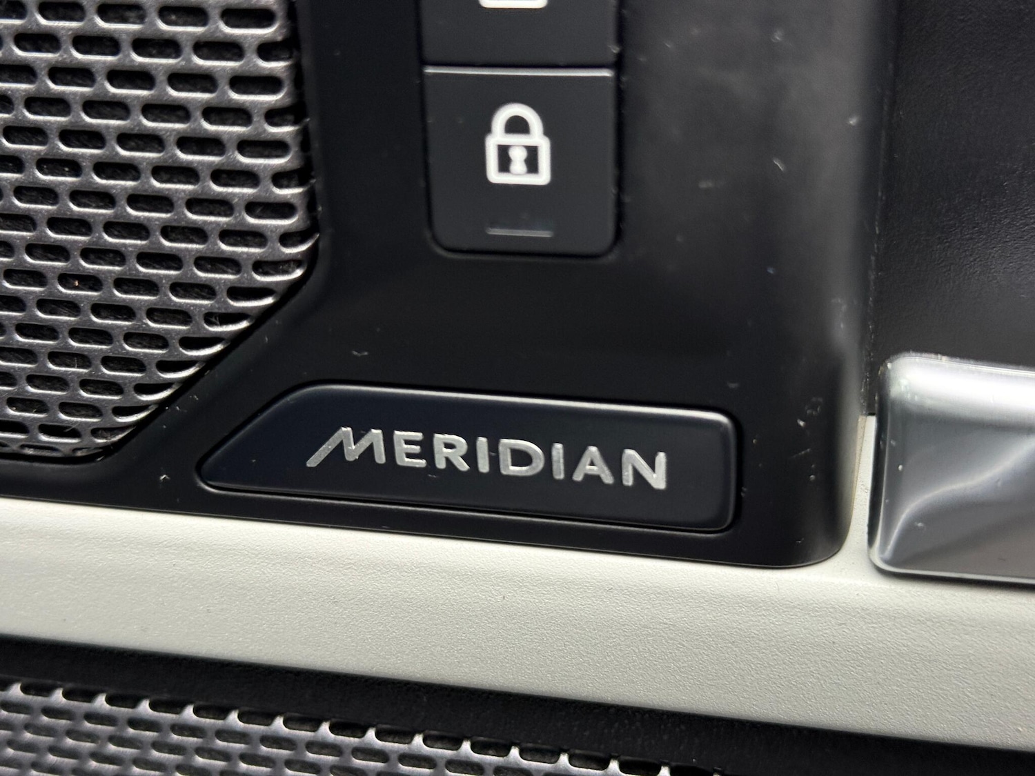 Used Land Rover Defender 110 2020 for sale - 76964590: Photo 21