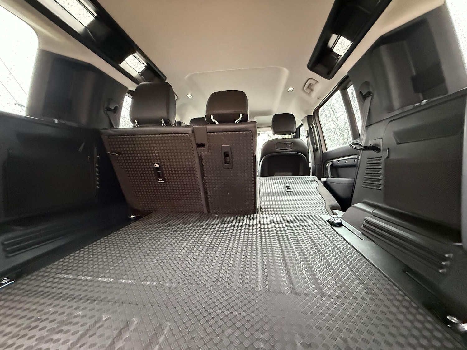 Used Land Rover Defender 110 2020 for sale - 76964590: Photo 39