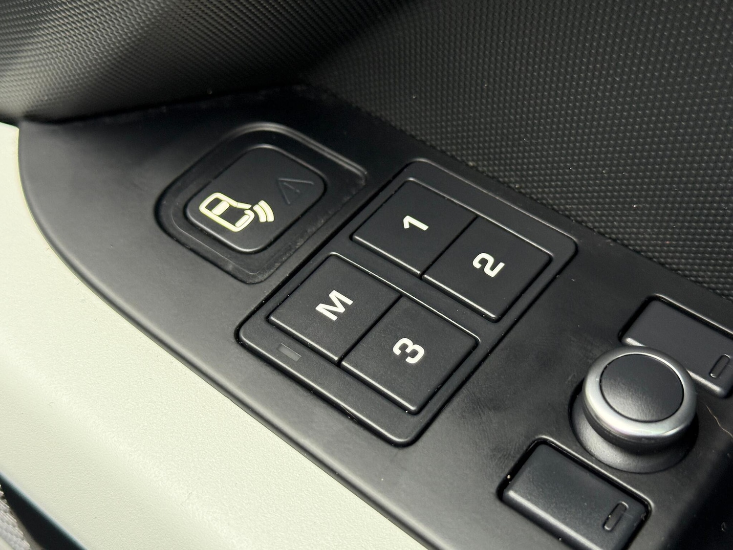 Used Land Rover Defender 110 2020 for sale - 76964590: Photo 48