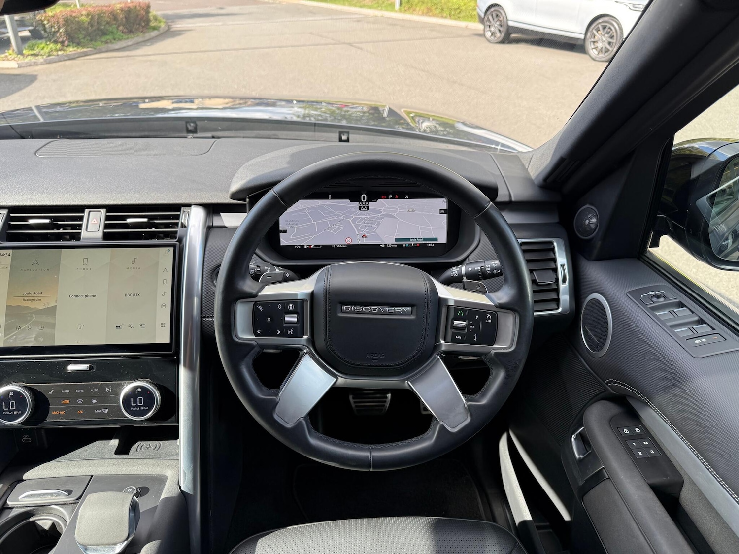 Used Land Rover Discovery 2024 for sale - 76109840: Photo 14
