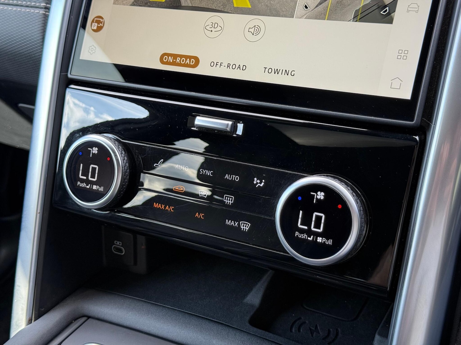 Used Land Rover Discovery 2024 for sale - 76109840: Photo 16