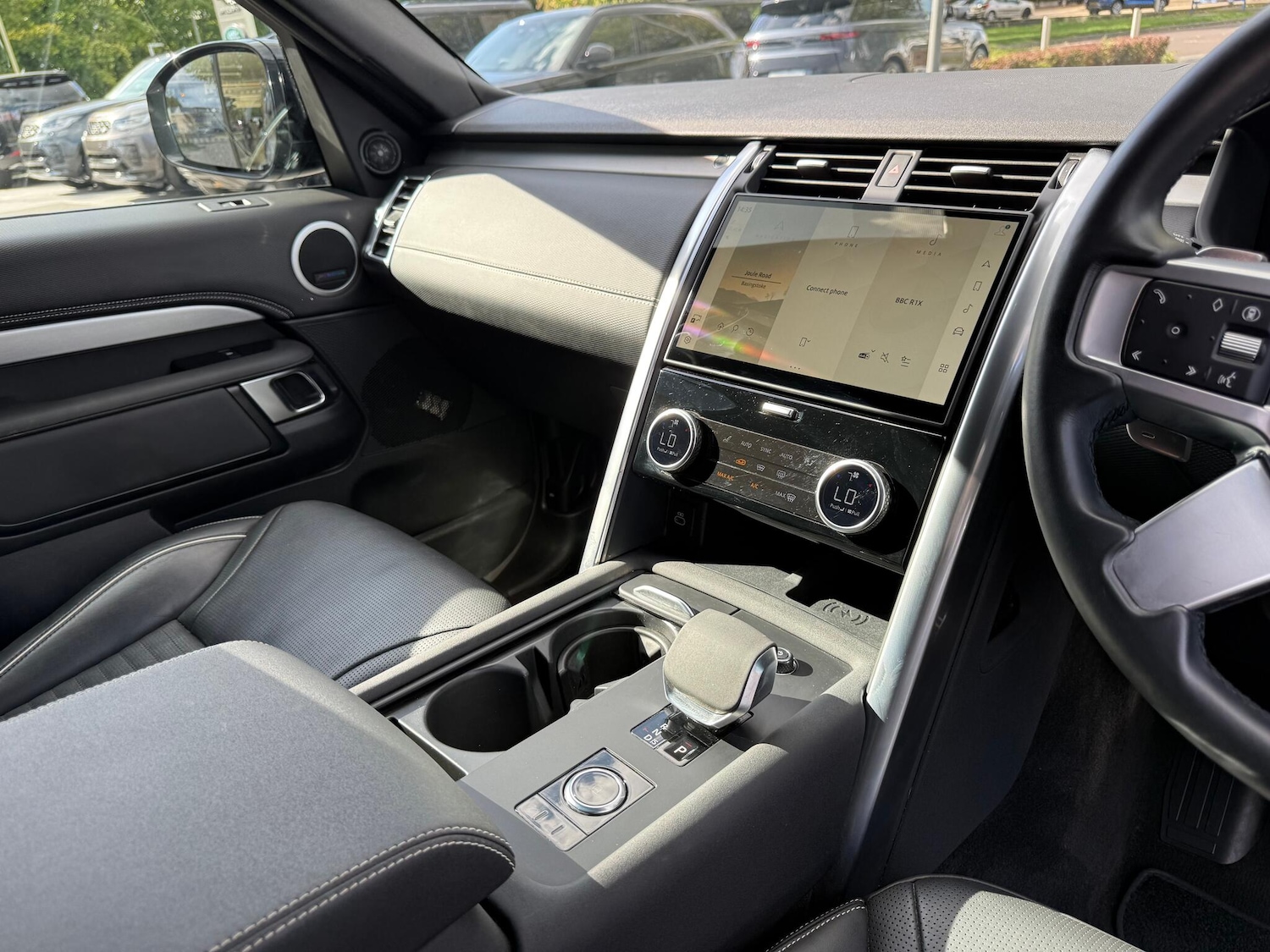 Used Land Rover Discovery 2024 for sale - 76109840: Photo 19
