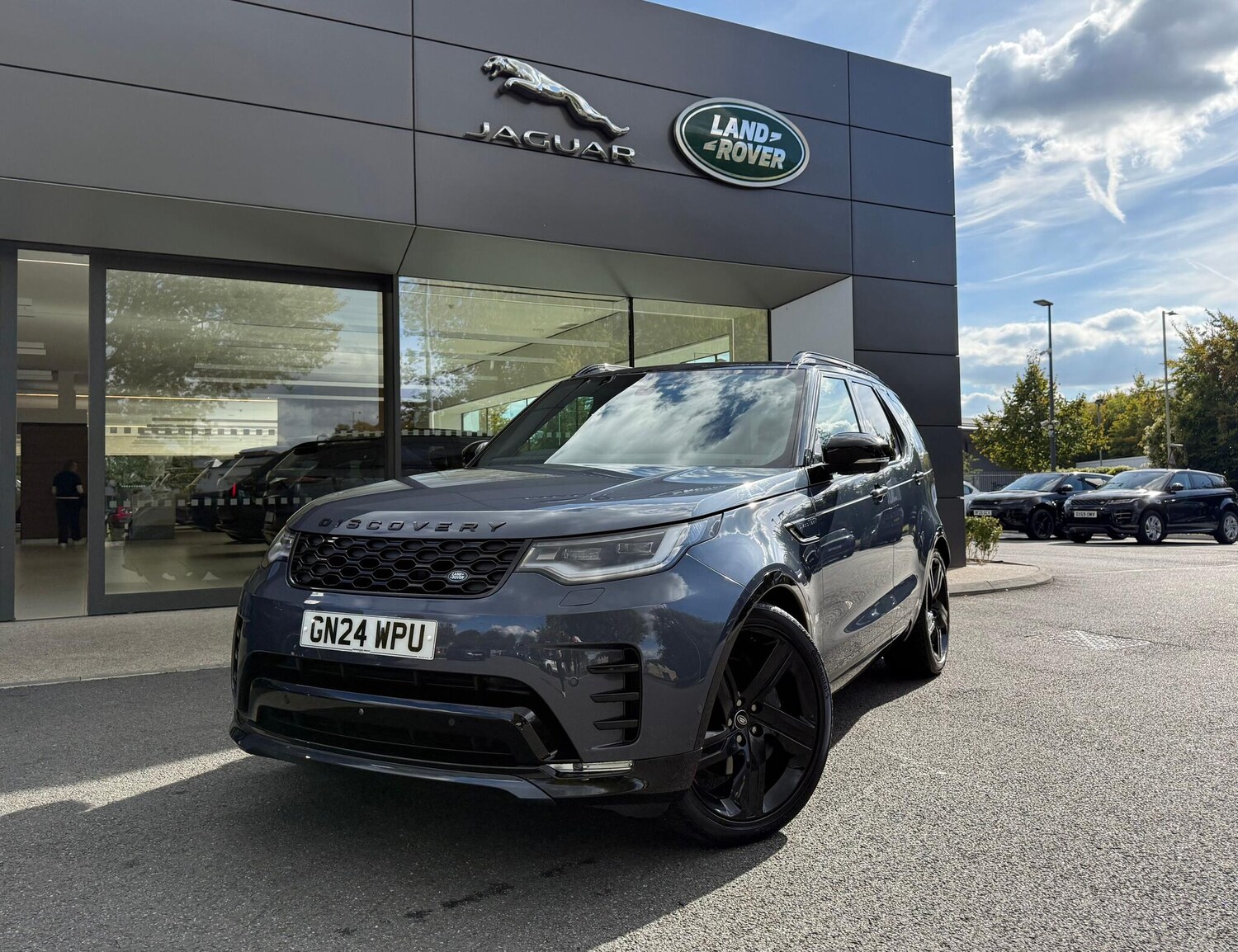 Used Land Rover Discovery 2024 for sale - 76109840: Photo 30