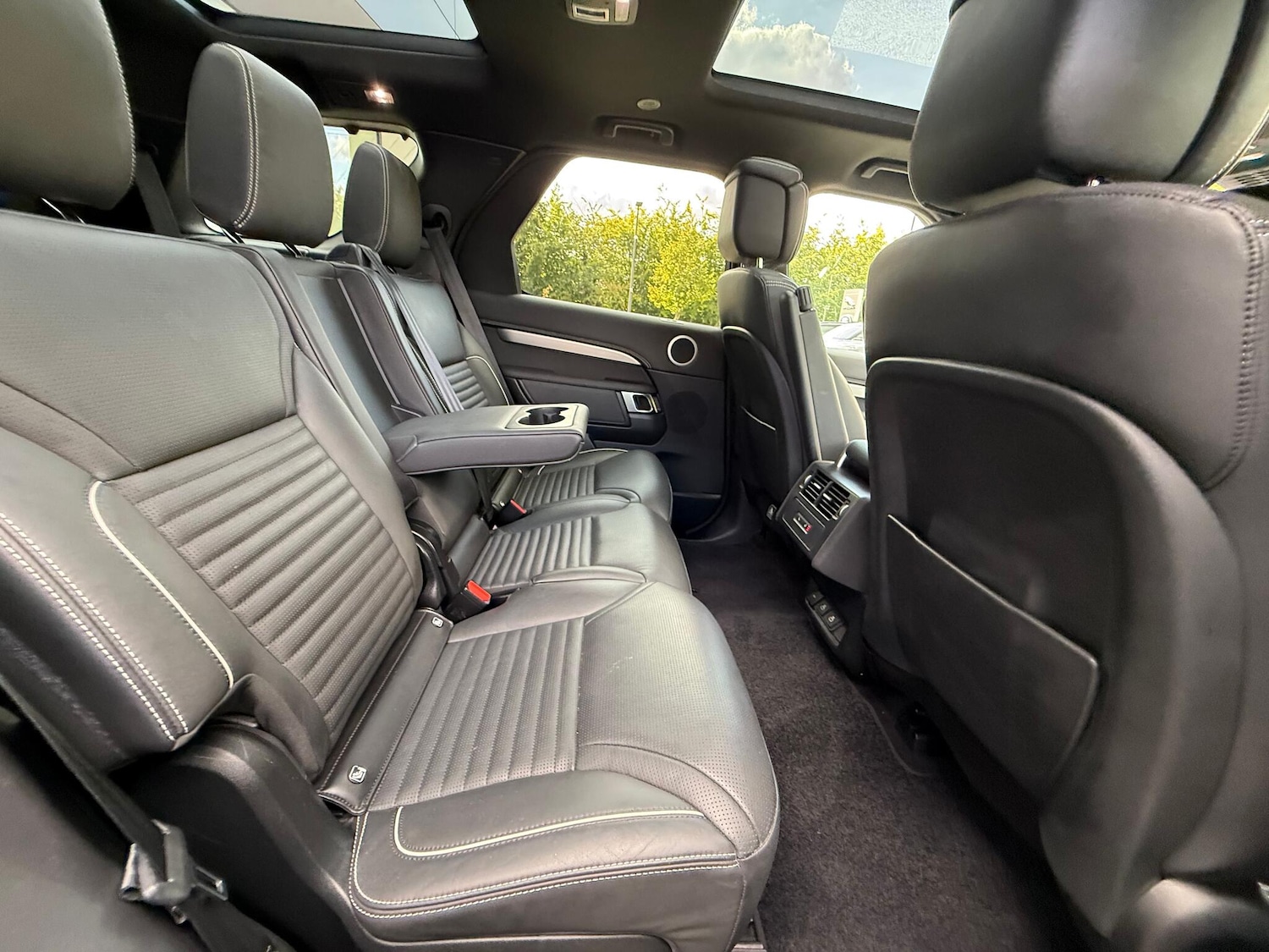 Used Land Rover Discovery 2024 for sale - 76109840: Photo 45