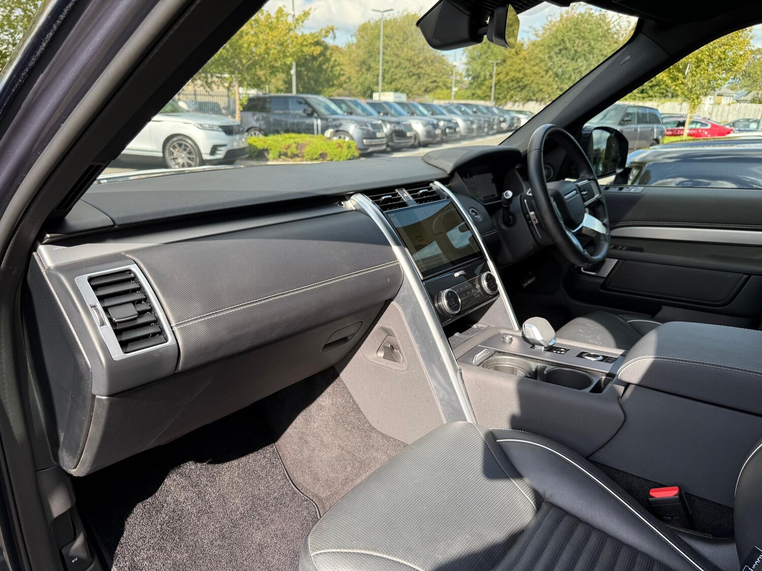 Used Land Rover Discovery 2024 for sale - 76109840: Photo 52