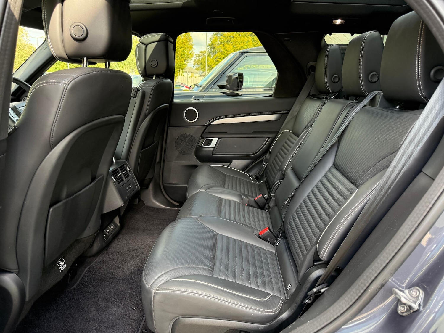 Used Land Rover Discovery 2024 for sale - 76109840: Photo 53
