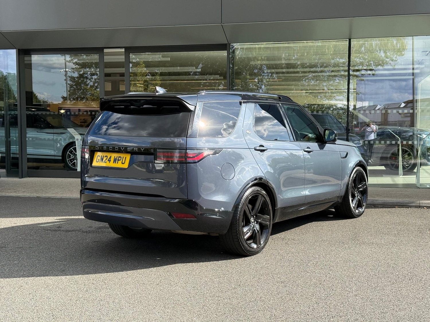 Used Land Rover Discovery 2024 for sale - 76109840: Photo 7