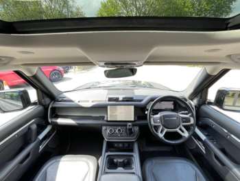 Used Land Rover Defender 2022 for sale - 75141528: Photo