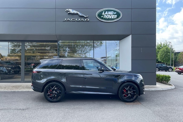 Used Land Rover Range Rover Sport 2025 for sale - 76227214: Photo 2