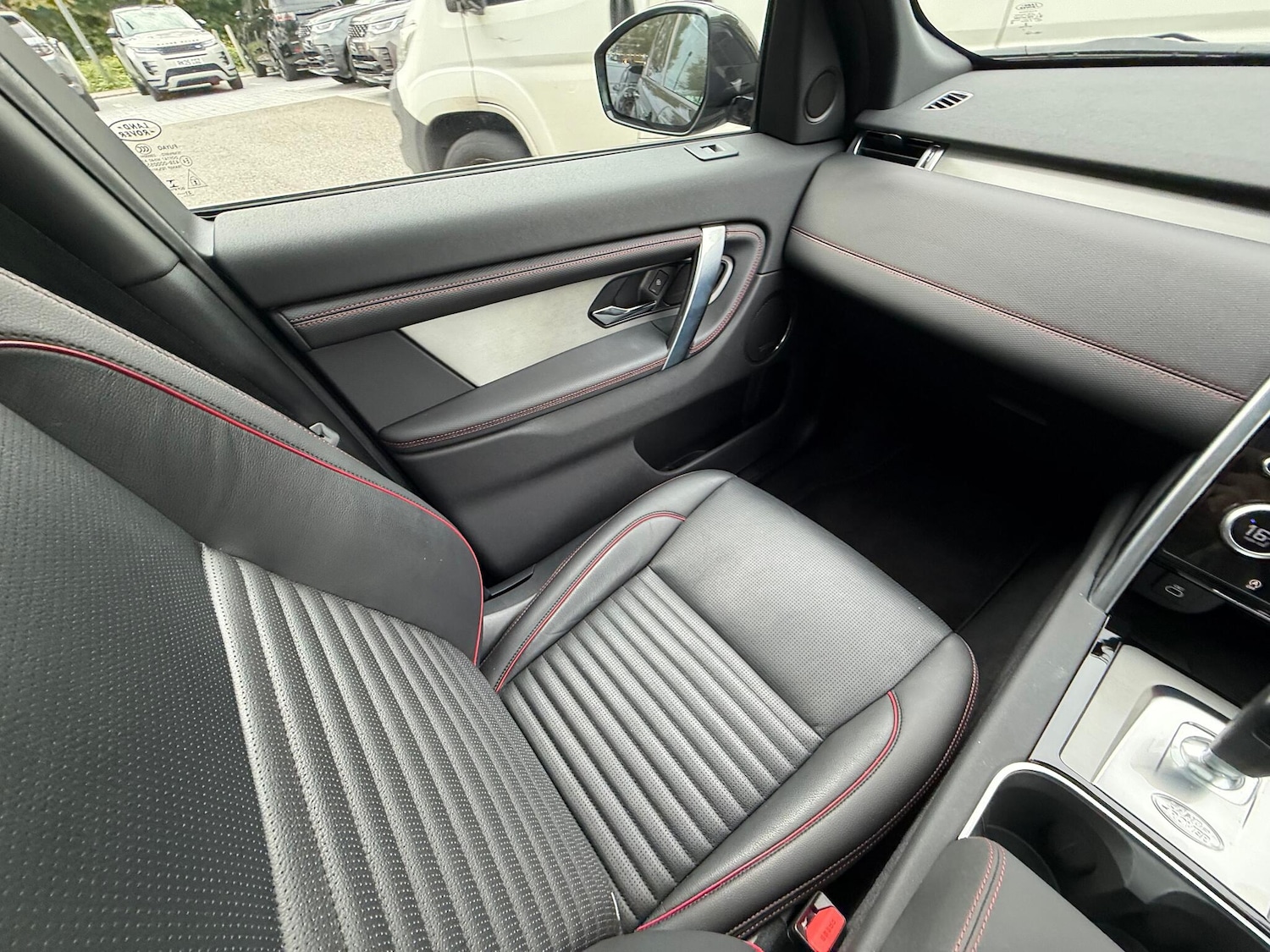 Used Land Rover Discovery Sport 2022 for sale - 76152983: Photo 12