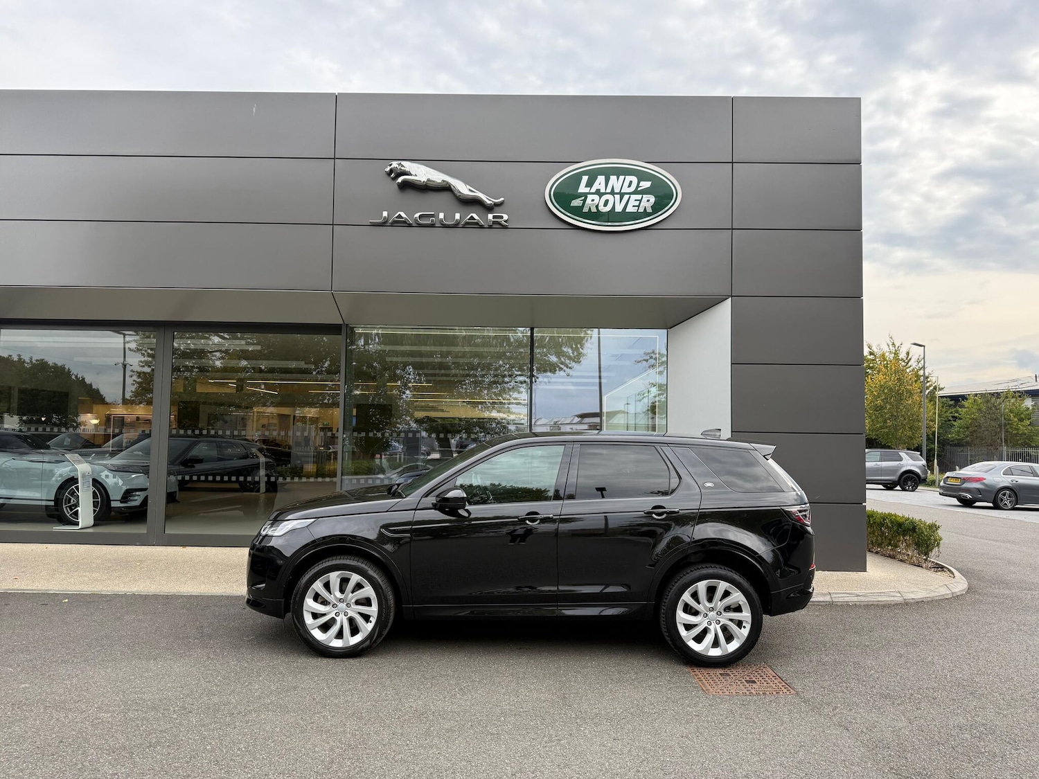Used Land Rover Discovery Sport 2022 for sale - 76152983: Photo 26