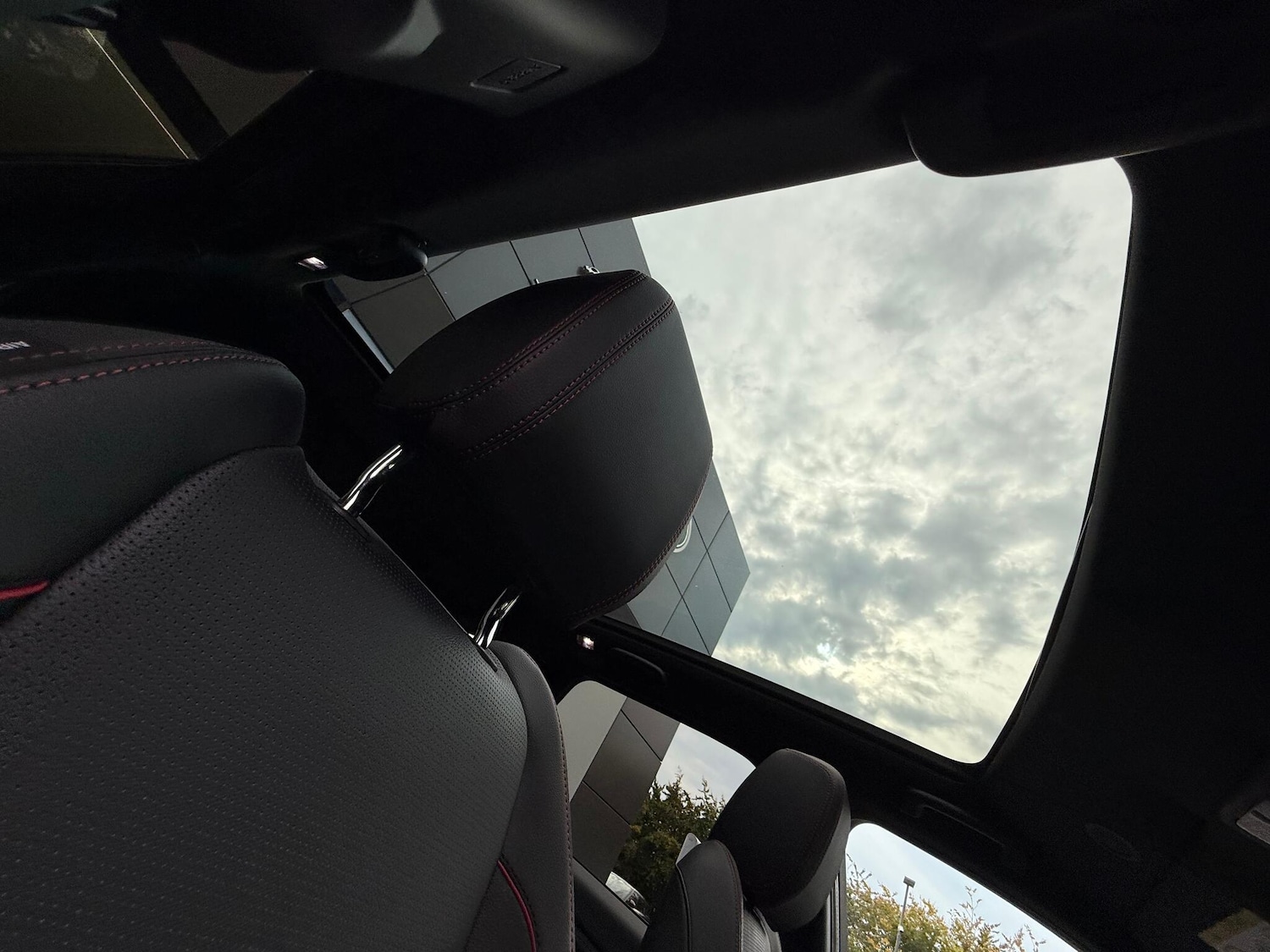 Used Land Rover Discovery Sport 2022 for sale - 76152983: Photo 35