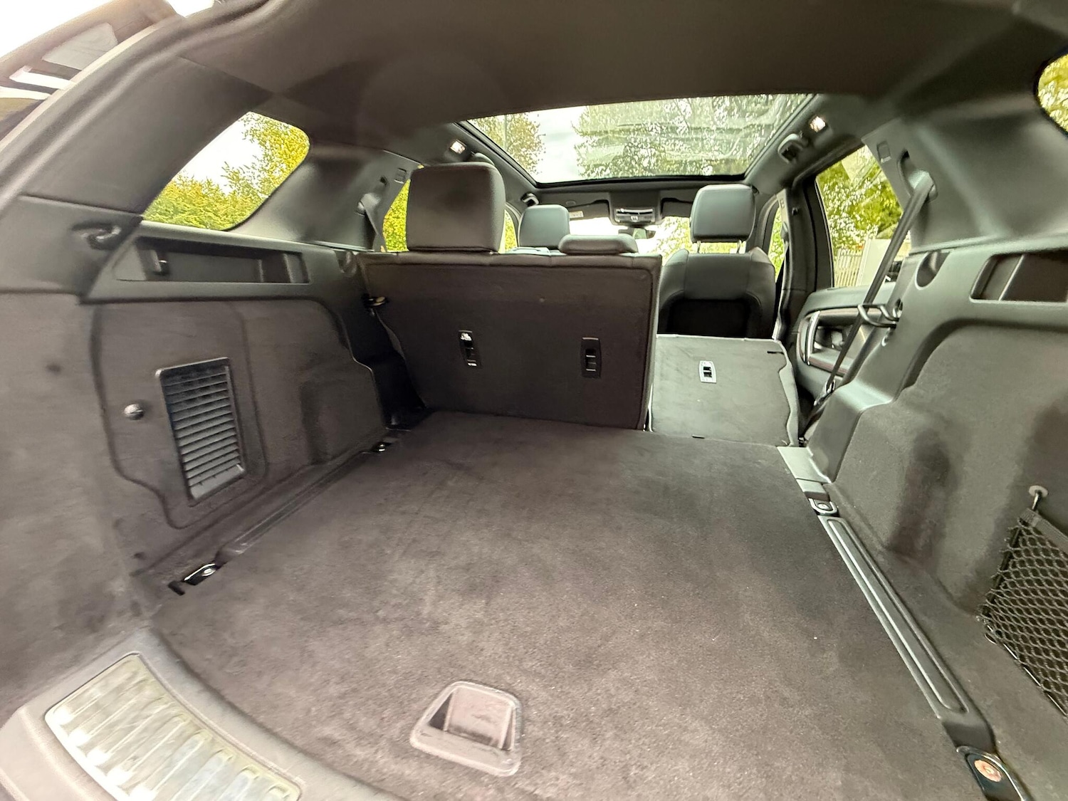 Used Land Rover Discovery Sport 2022 for sale - 76152983: Photo 41