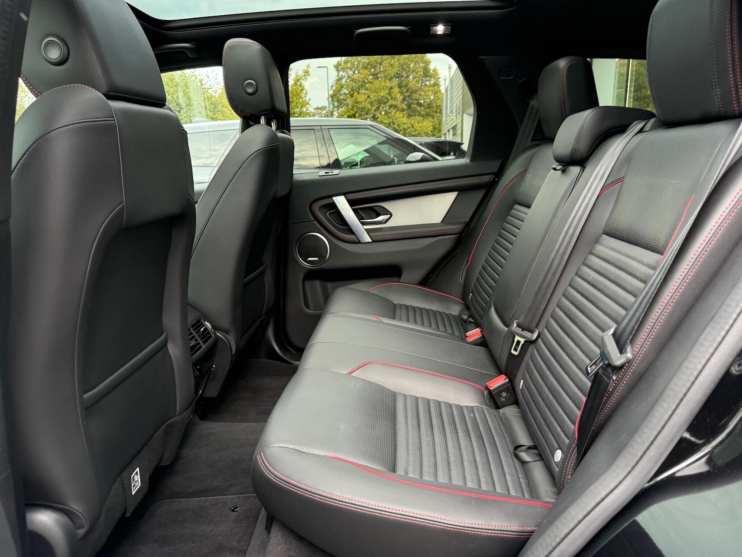 Used Land Rover Discovery Sport 2022 for sale - 76152983: Photo 46