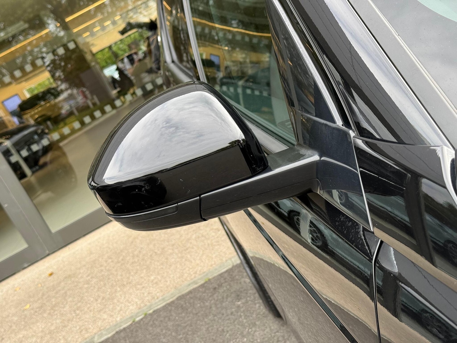 Used Land Rover Discovery Sport 2022 for sale - 76152983: Photo 51