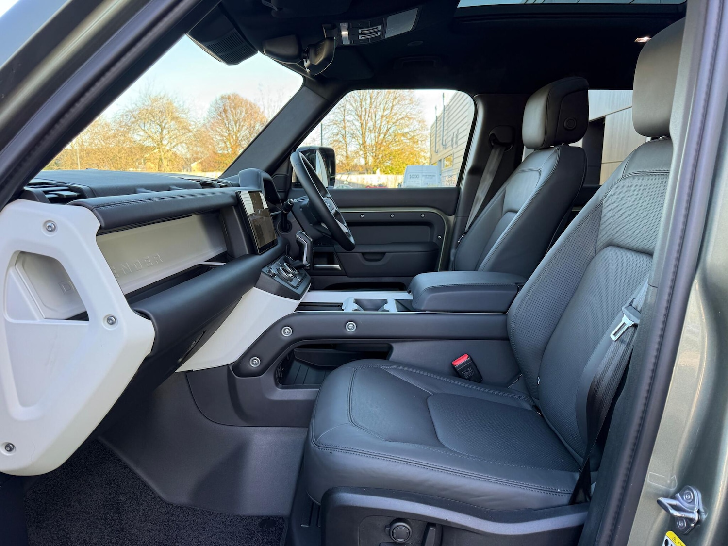 Used Land Rover Defender 110 for sale - 76714190: Photo 10