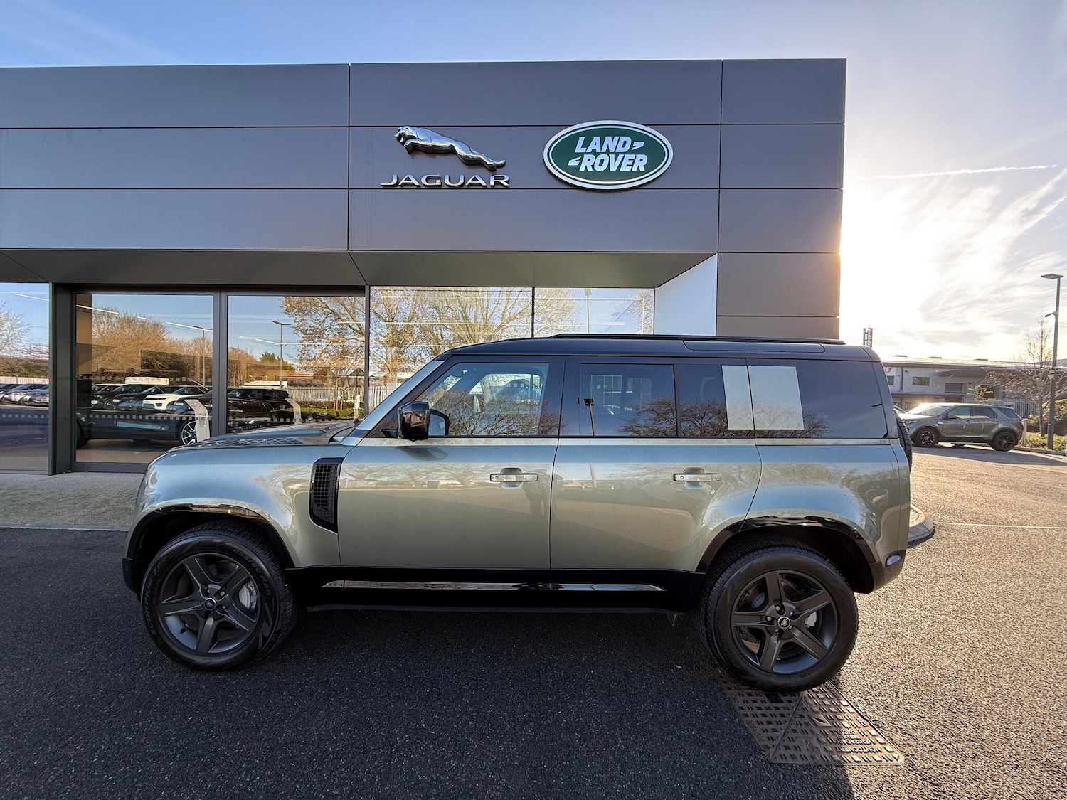 Used Land Rover Defender 110 for sale - 76714190: Photo 26