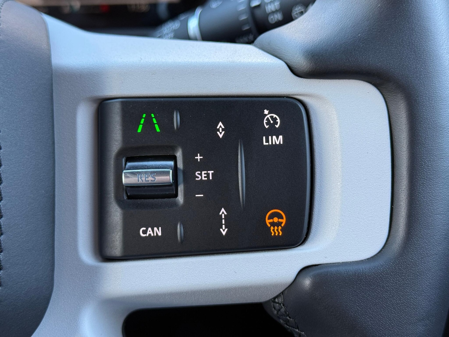 Used Land Rover Defender 110 for sale - 76714190: Photo 27