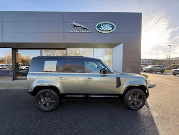 Used Land Rover Defender 110 2025 for sale - 76714190: Photo