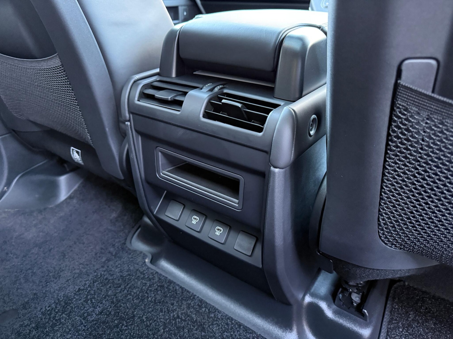 Used Land Rover Defender 110 for sale - 76714190: Photo 34