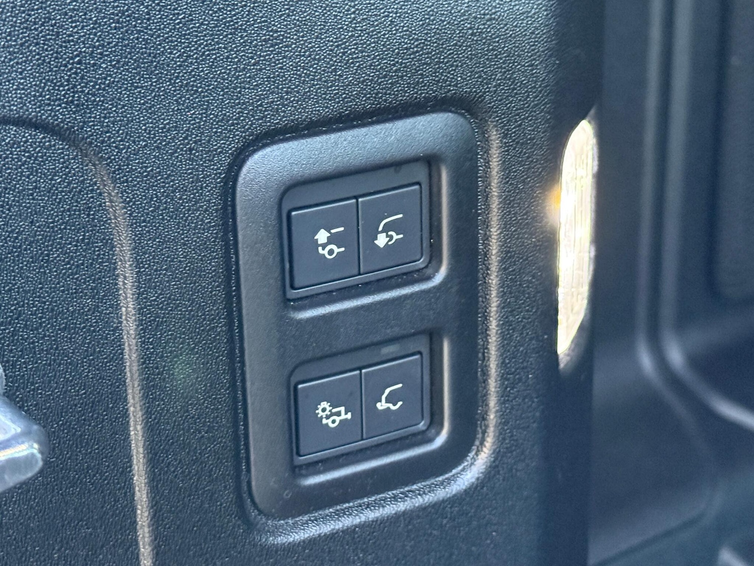 Used Land Rover Defender 110 for sale - 76714190: Photo 39