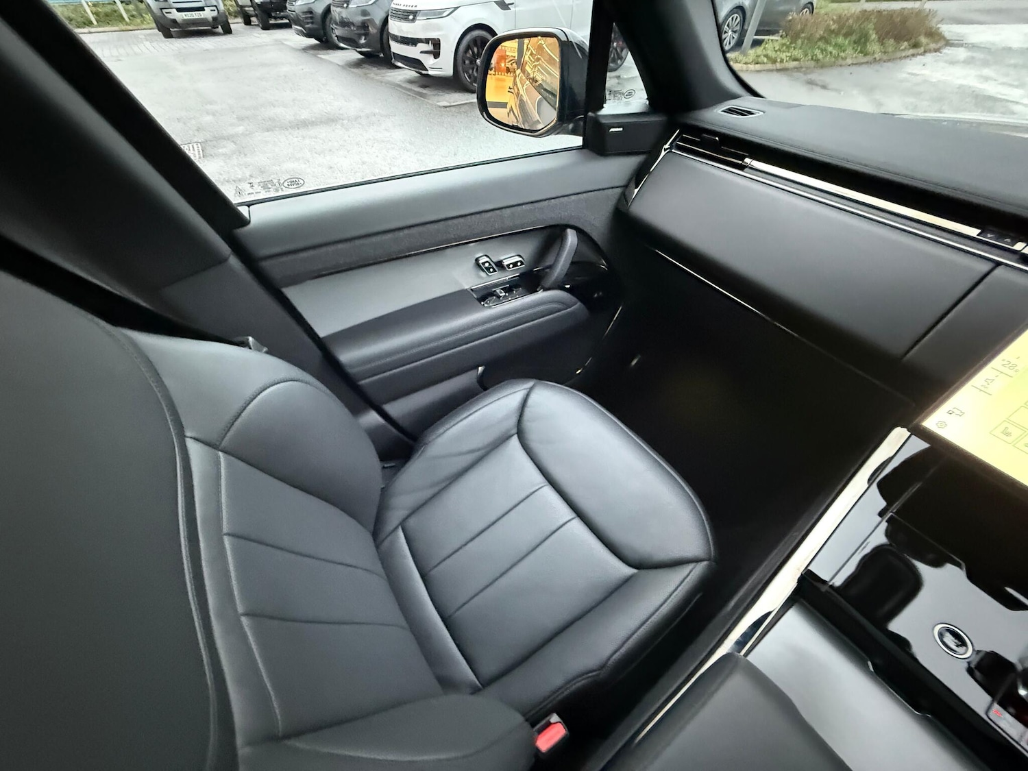 Used Land Rover Range Rover Sport 2024 for sale - 76965022: Photo 12