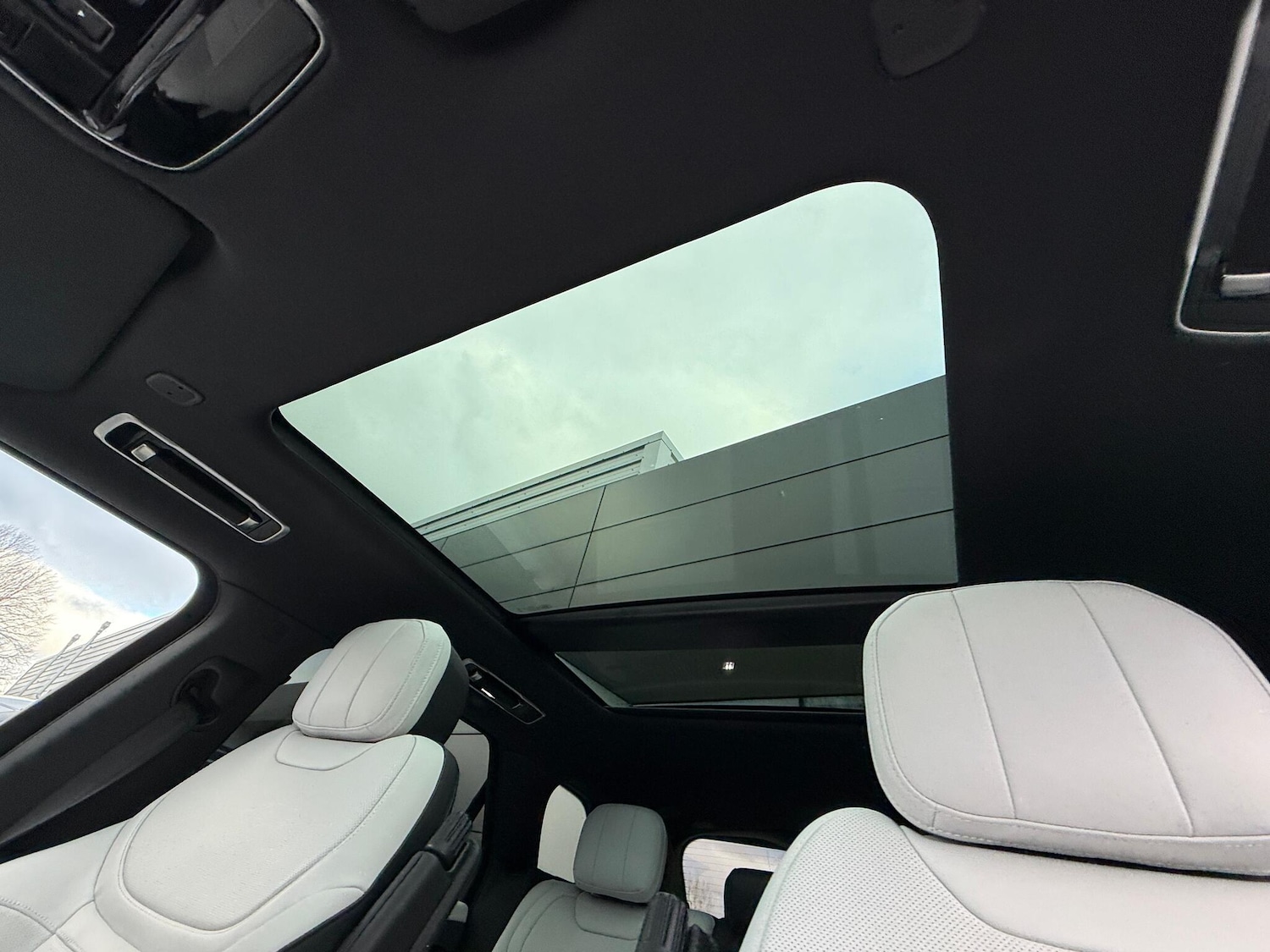 Used Land Rover Range Rover Sport 2024 for sale - 77376629: Photo 5