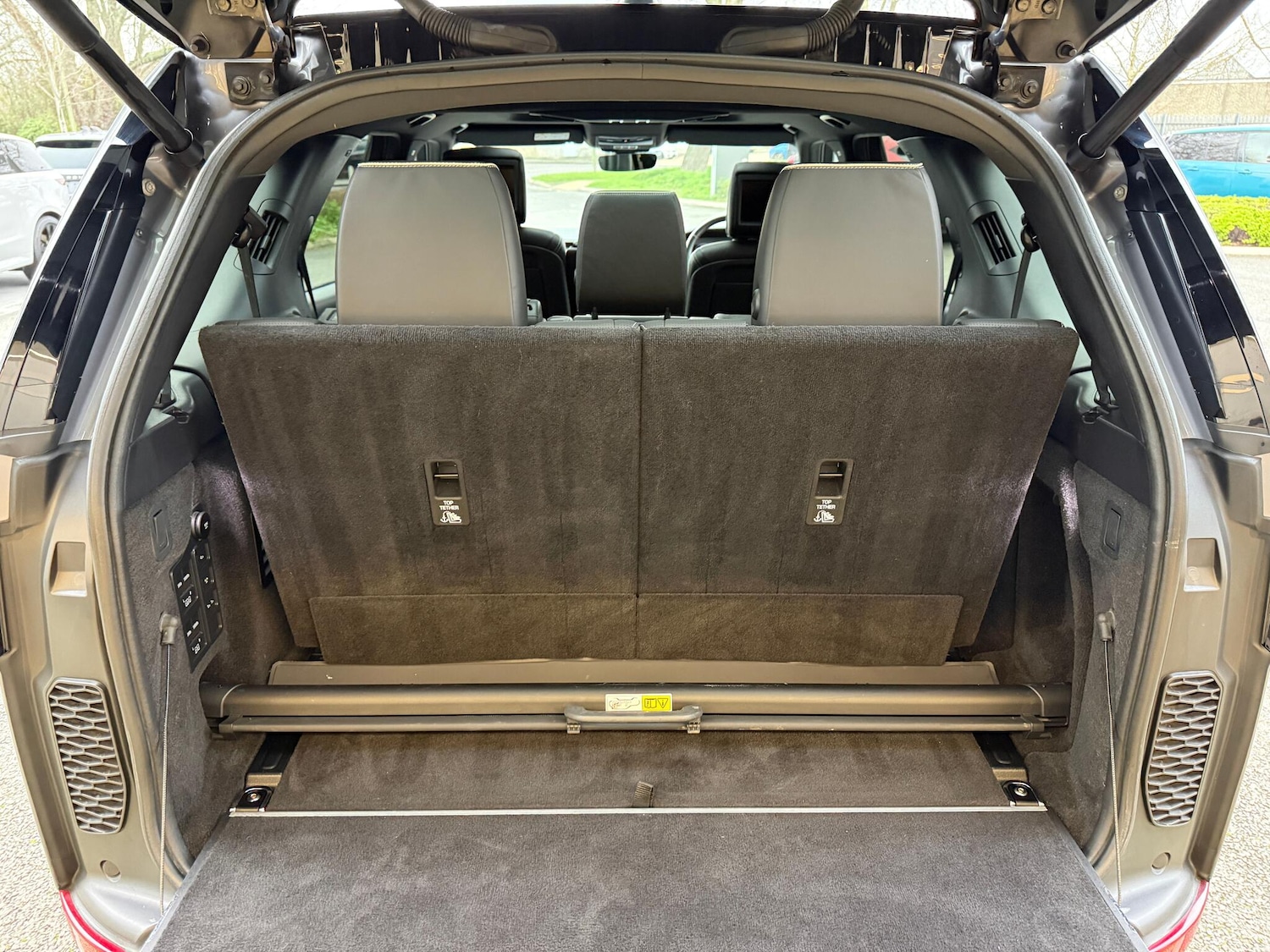 Used Land Rover Discovery 2020 for sale - 77040835: Photo 34