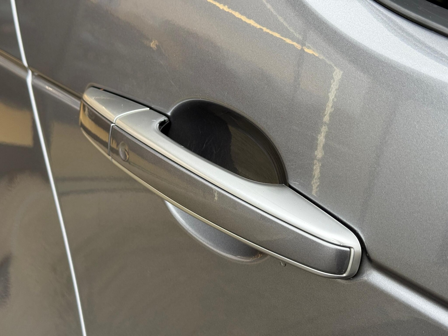 Used Land Rover Discovery 2020 for sale - 77040835: Photo 37