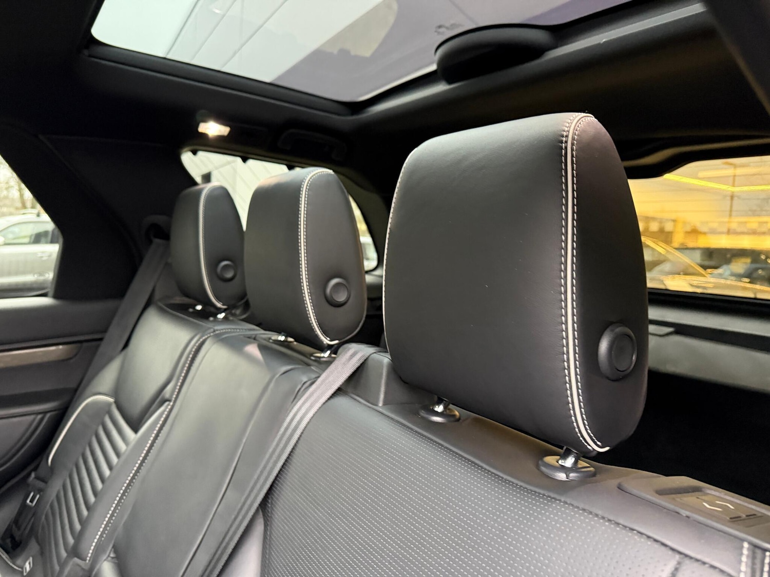 Used Land Rover Discovery 2020 for sale - 77040835: Photo 51