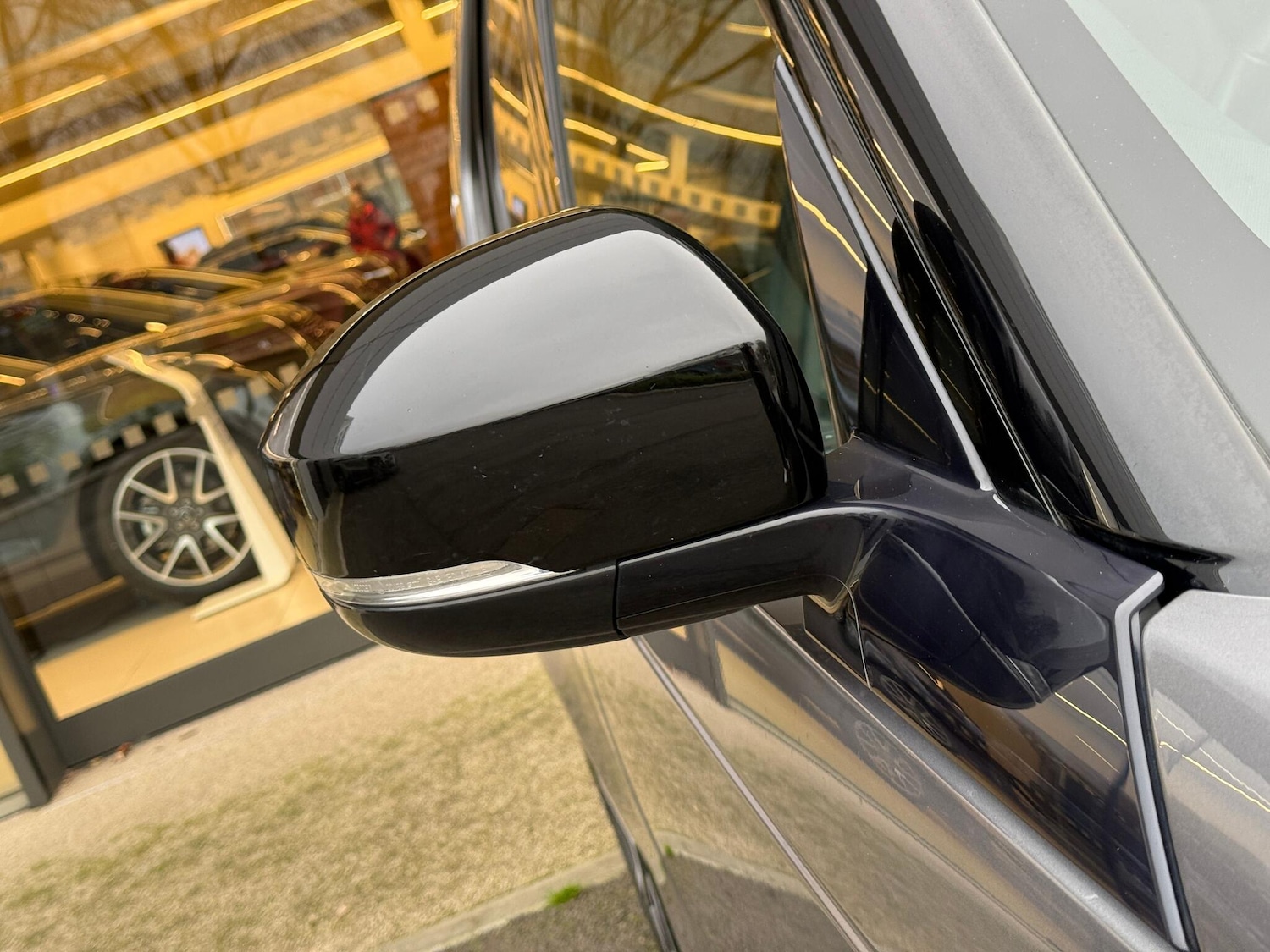 Used Land Rover Discovery 2020 for sale - 77040835: Photo 55