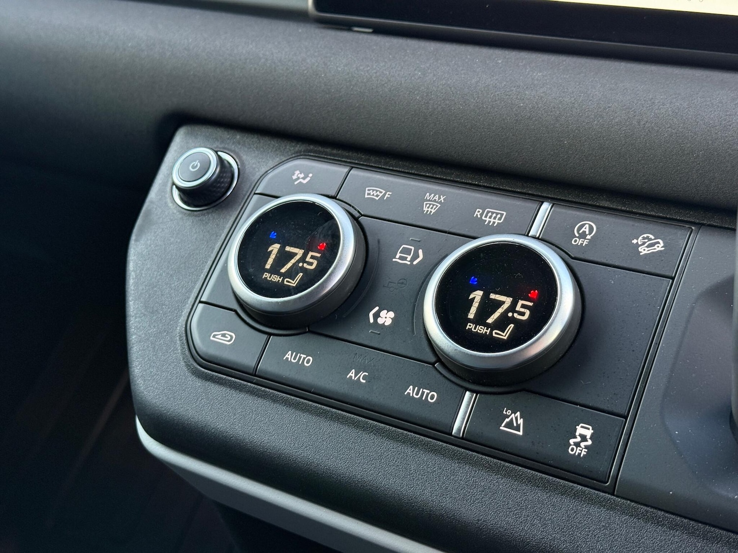 Used Land Rover Defender 110 2021 for sale - 76781077: Photo 16