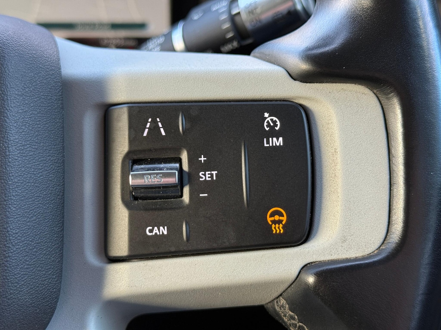 Used Land Rover Defender 110 2021 for sale - 76781077: Photo 26