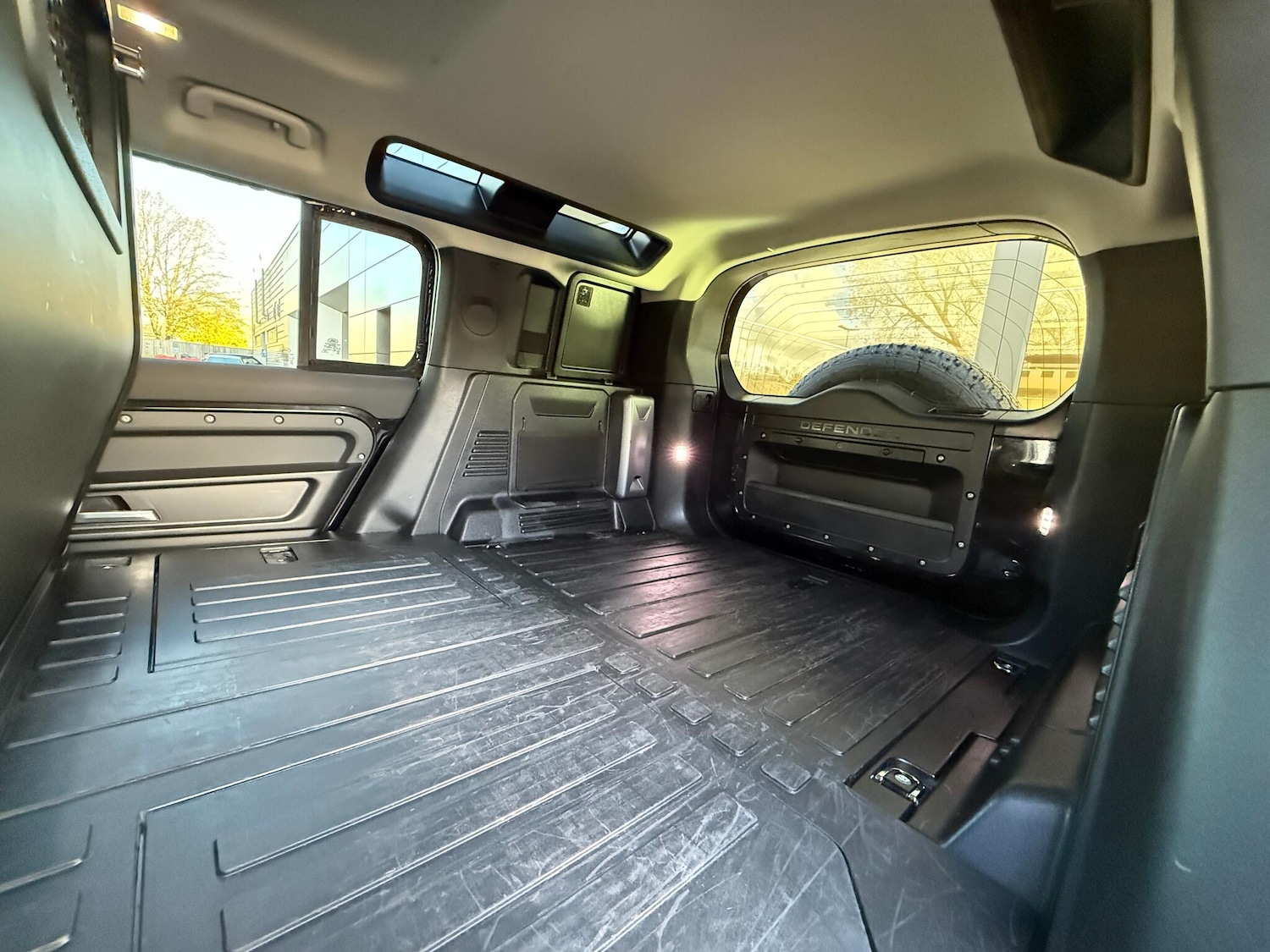 Used Land Rover Defender 110 2021 for sale - 76781077: Photo 42