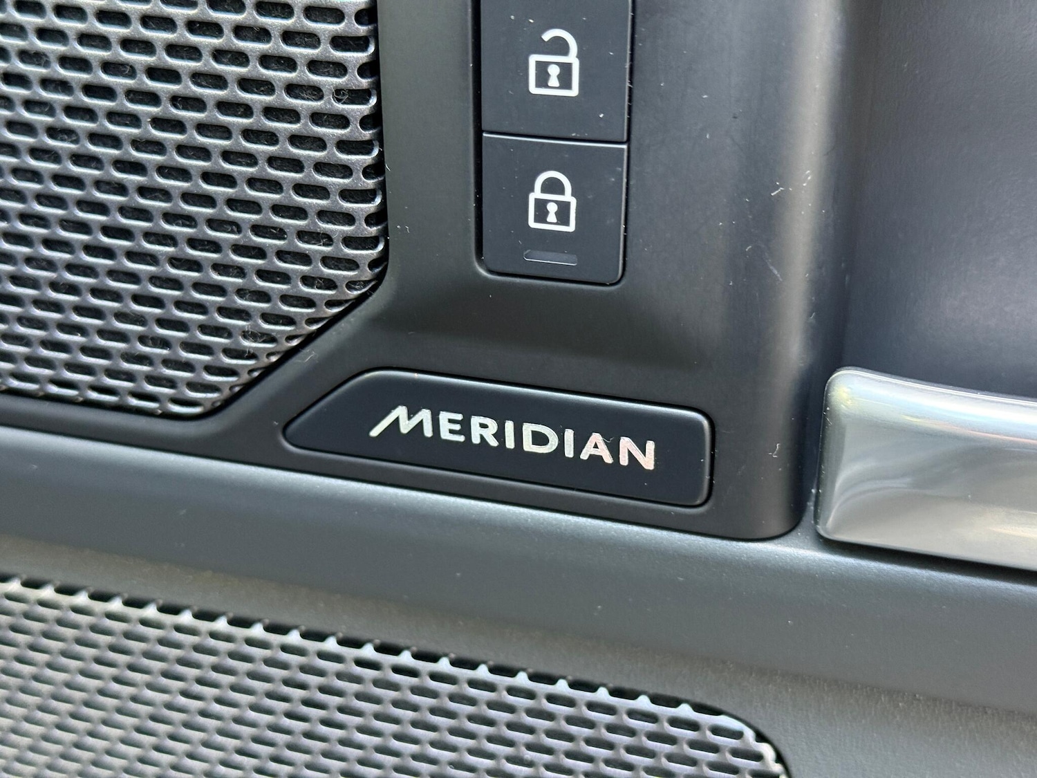 Used Land Rover Defender 2023 for sale - 77230542: Photo 22