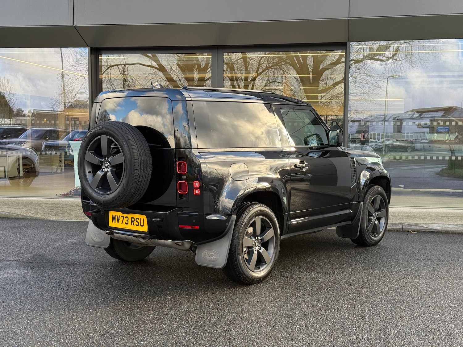 Used Land Rover Defender 2023 for sale - 77230542: Photo 30