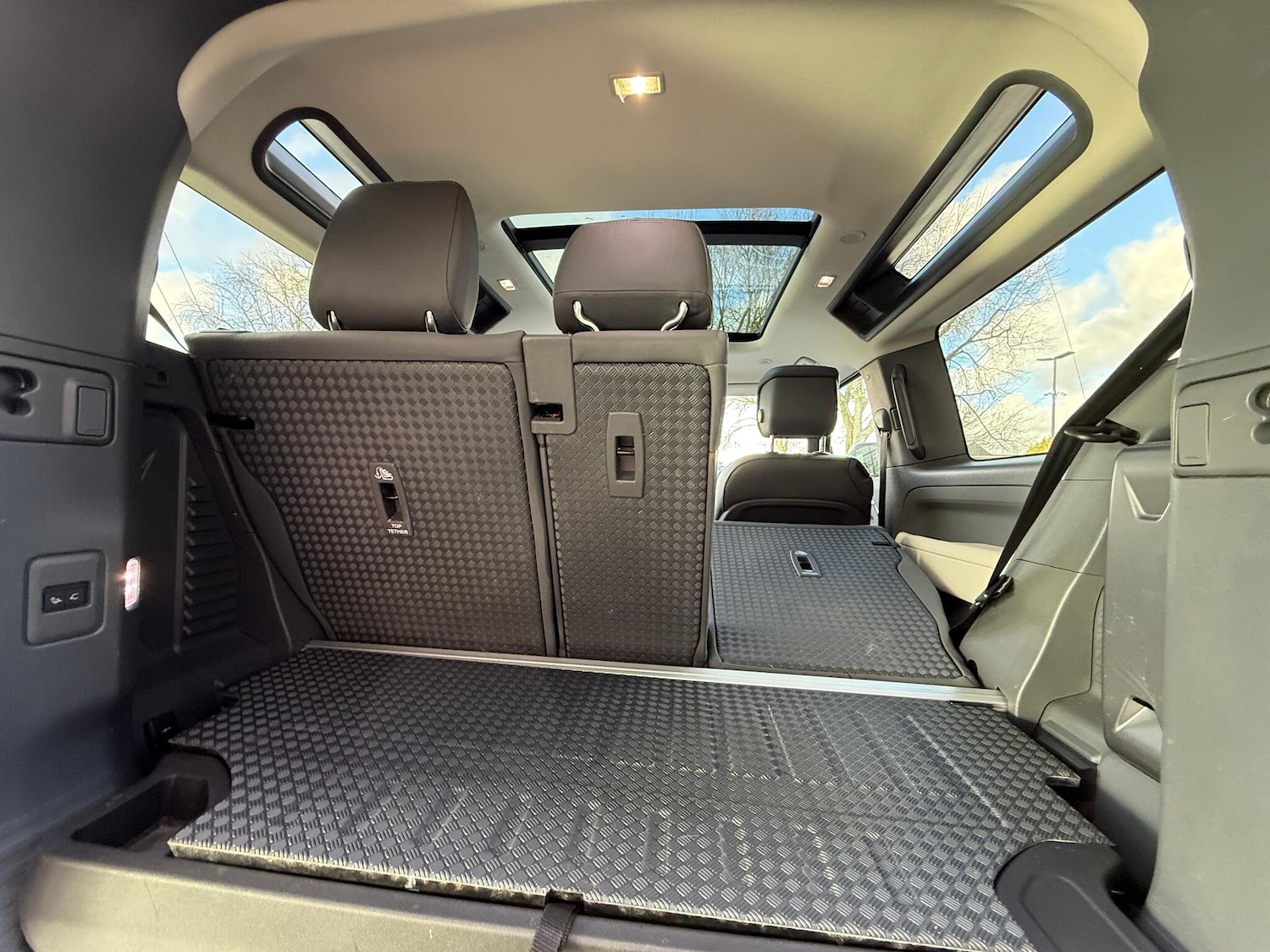 Used Land Rover Defender 2023 for sale - 77230542: Photo 41