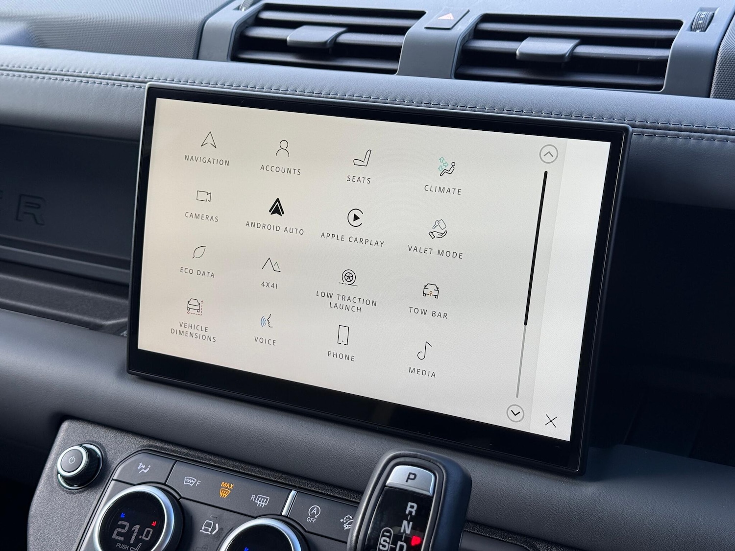 Used Land Rover Defender 2023 for sale - 77230542: Photo 43