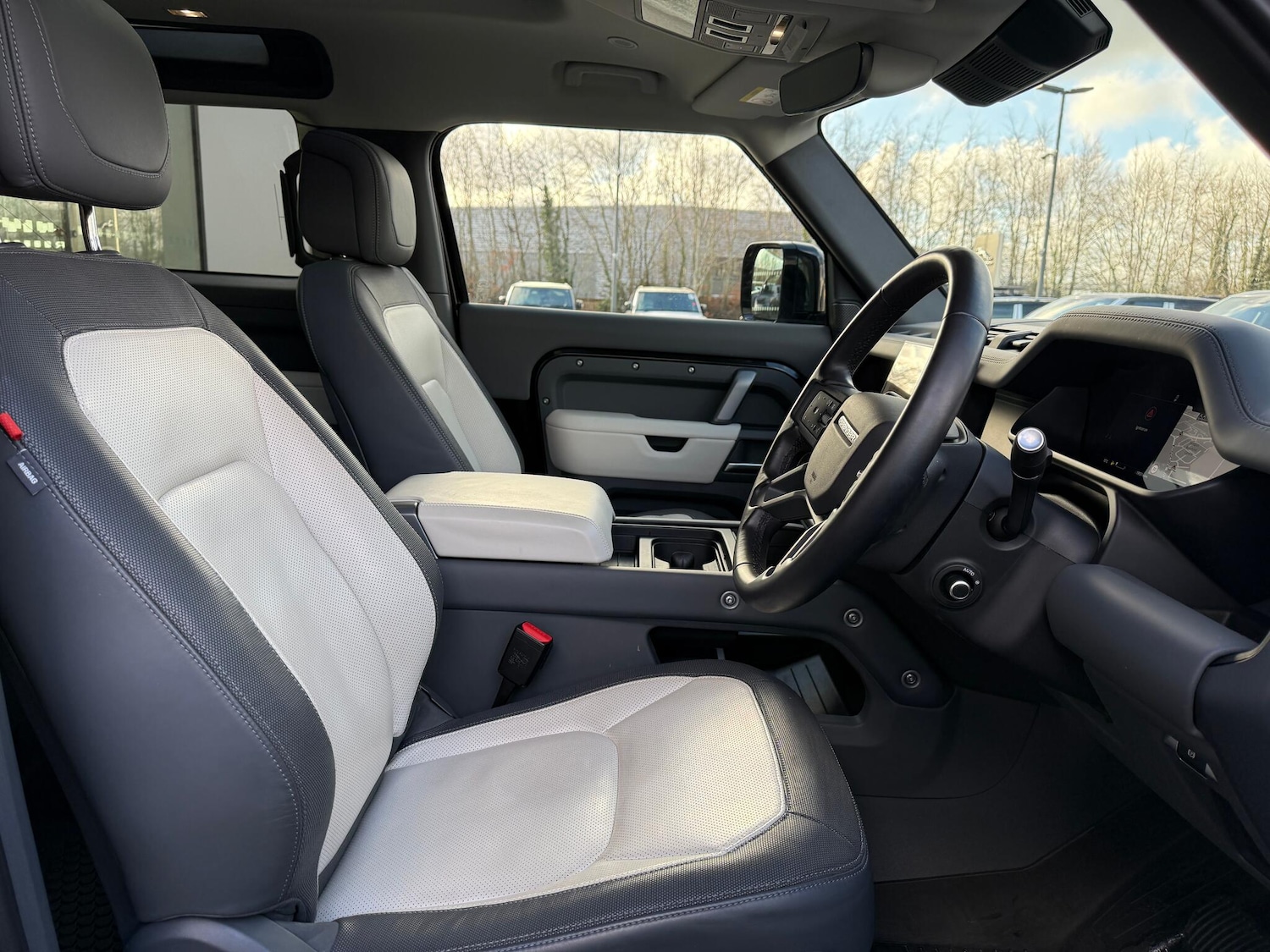 Used Land Rover Defender 2023 for sale - 77230542: Photo 9