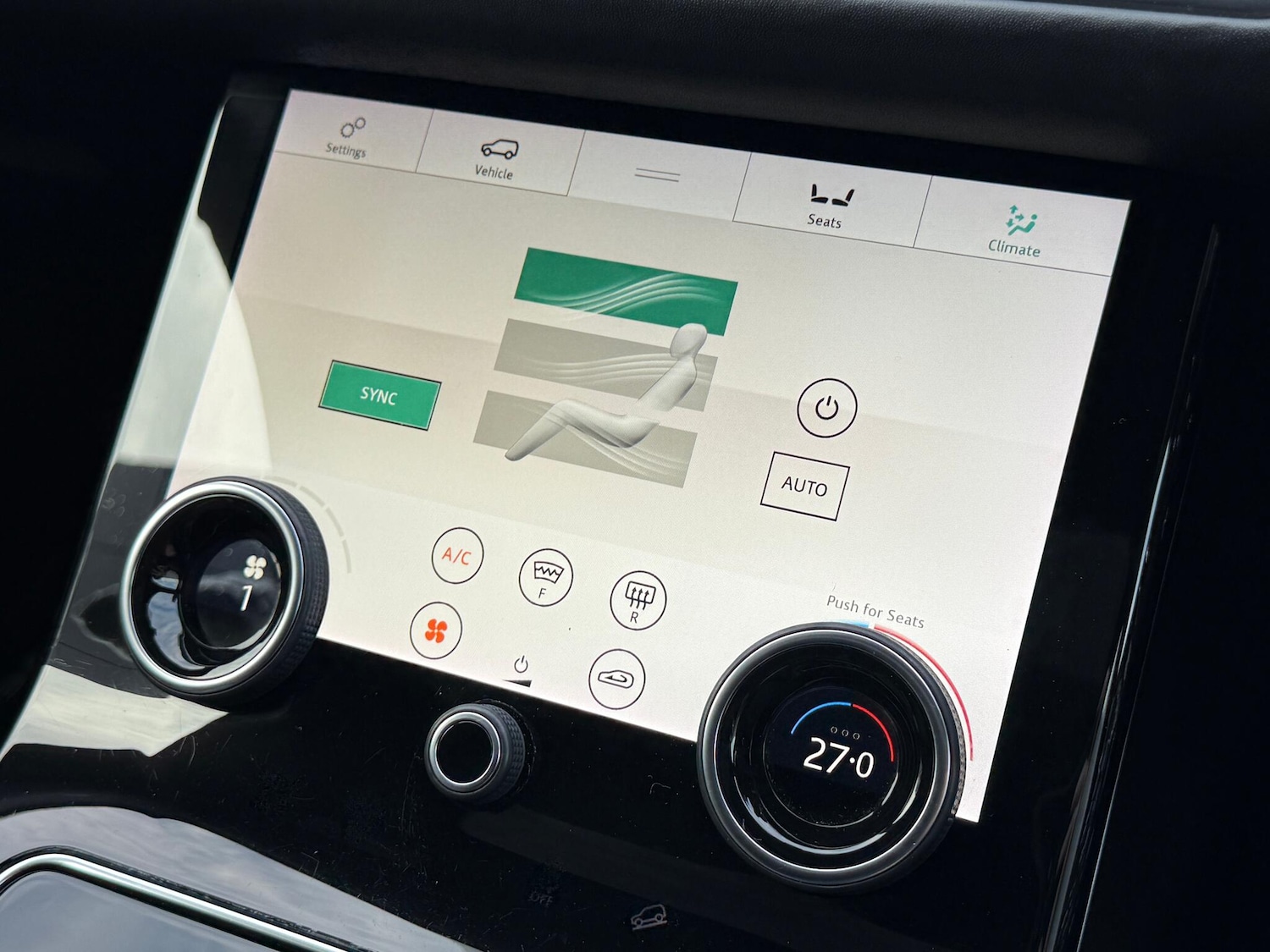 Used Land Rover Range Rover Velar 2019 for sale - 76832266: Photo 16