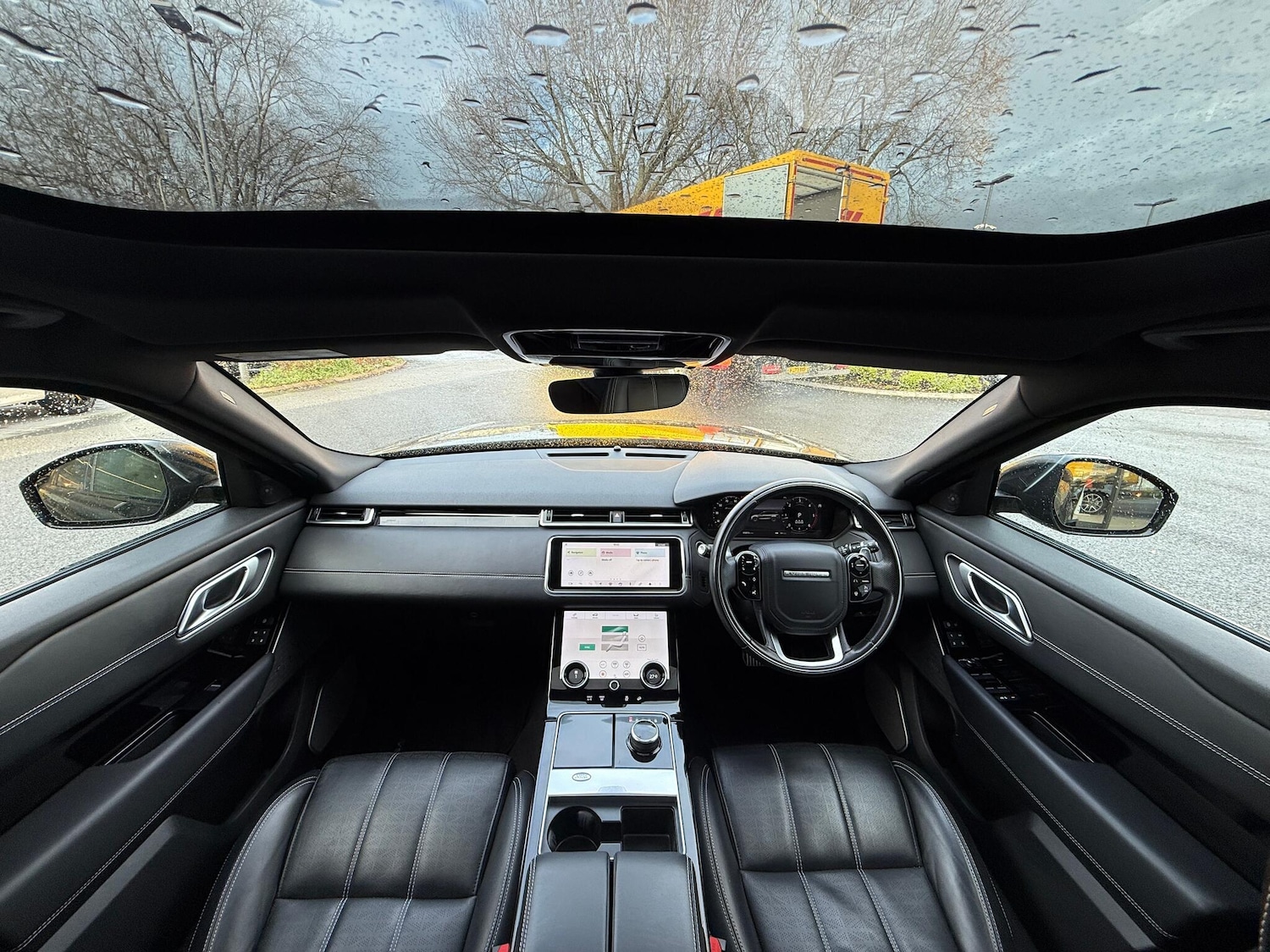 Used Land Rover Range Rover Velar 2019 for sale - 76832266: Photo 3