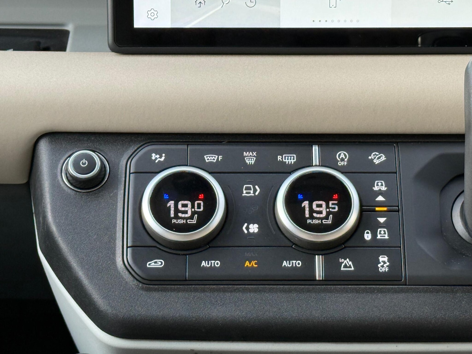 Used Land Rover Defender 110 2021 for sale - 76389349: Photo 16