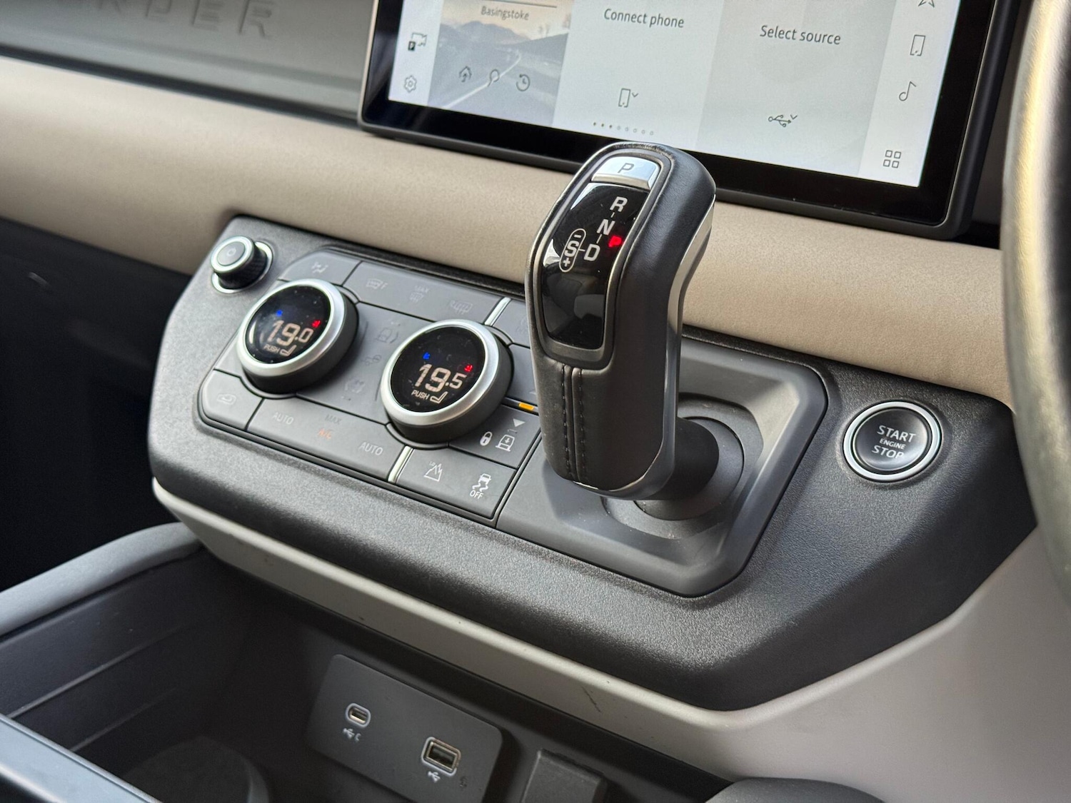 Used Land Rover Defender 110 2021 for sale - 76389349: Photo 19