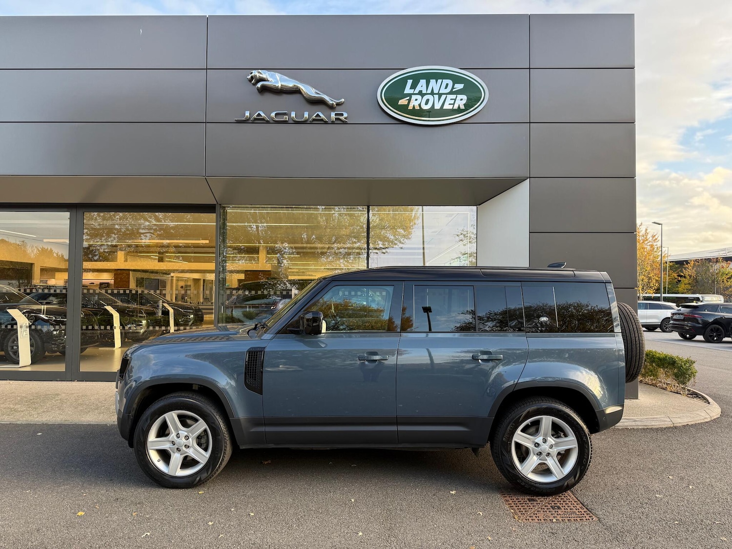 Used Land Rover Defender 110 2021 for sale - 76389349: Photo 24