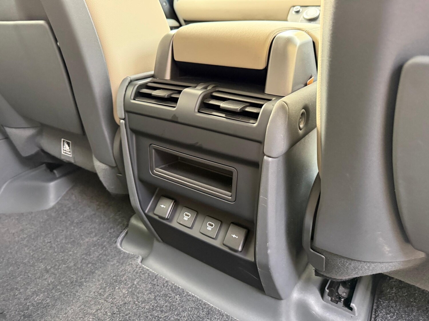 Used Land Rover Defender 110 2021 for sale - 76389349: Photo 35