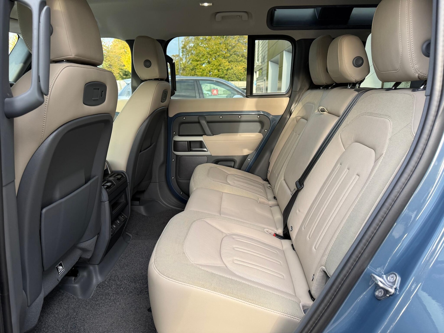 Used Land Rover Defender 110 2021 for sale - 76389349: Photo 44