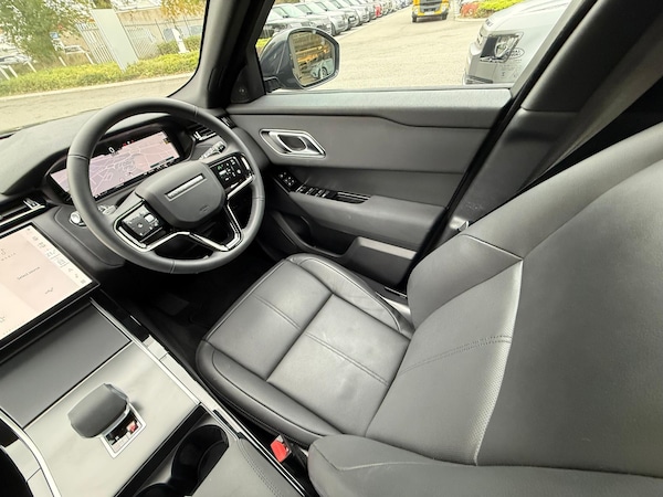 Used Land Rover Range Rover Velar 2025 for sale - 76239284: Photo 13